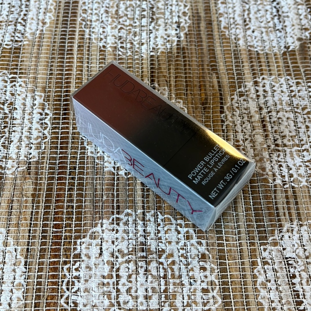 New in Box & Sealed Huda Beauty Power Bullet Matte Lipstick Color Interview